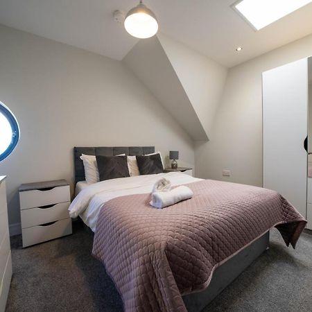 Three Bed Apartment Sleeps 5 In Botanic Belfast Extérieur photo