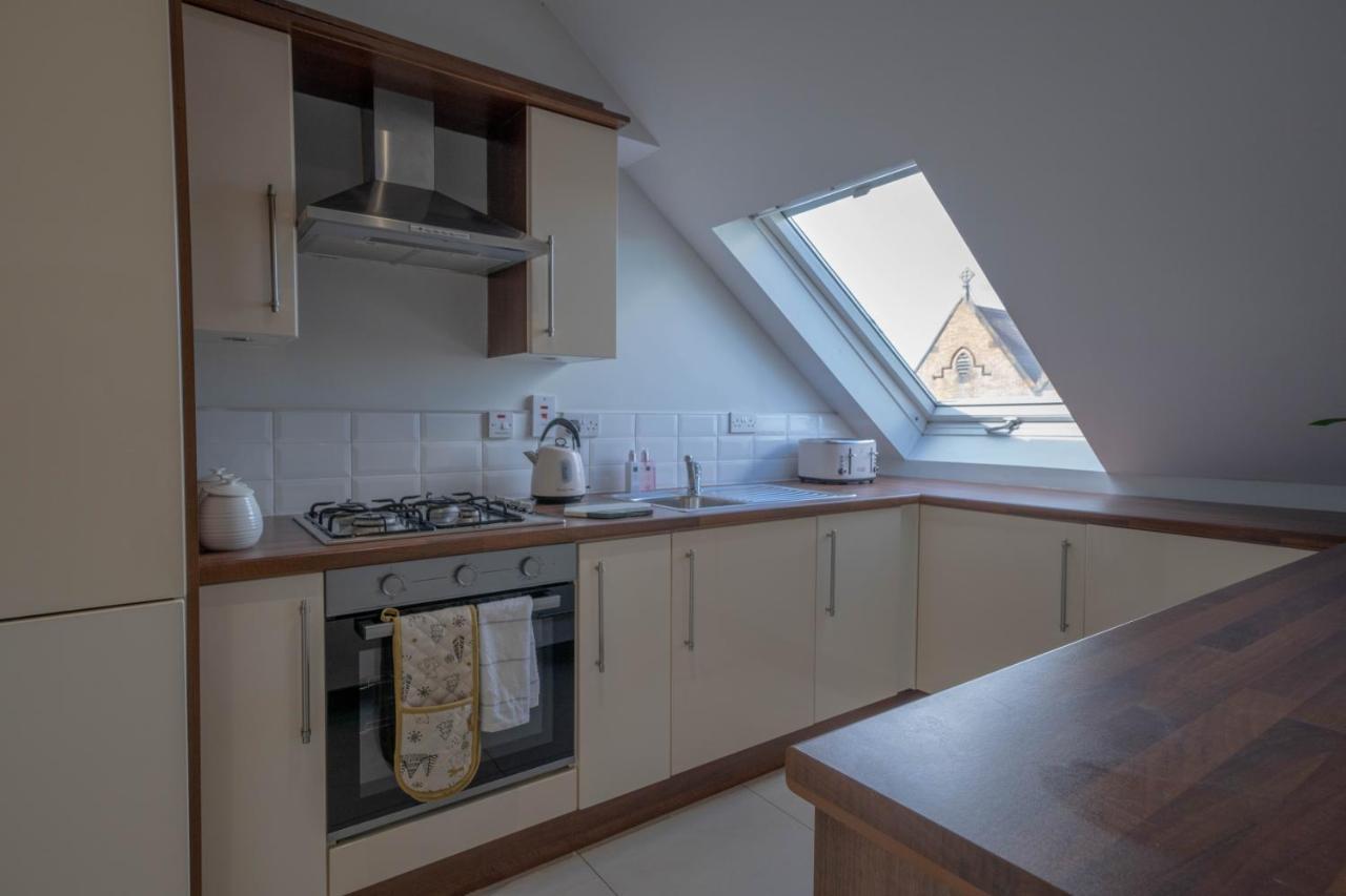 Three Bed Apartment Sleeps 5 In Botanic Belfast Extérieur photo