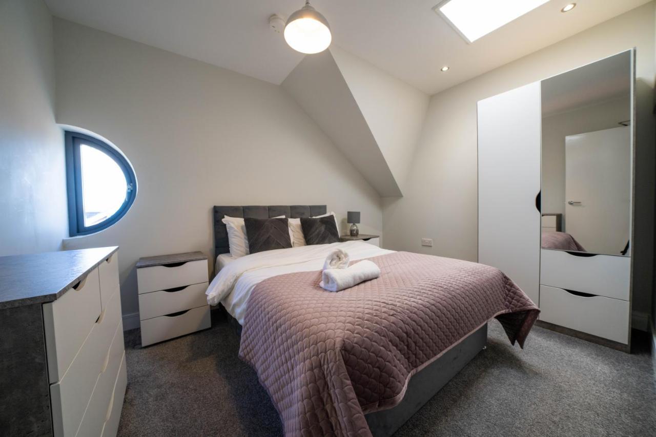 Three Bed Apartment Sleeps 5 In Botanic Belfast Extérieur photo